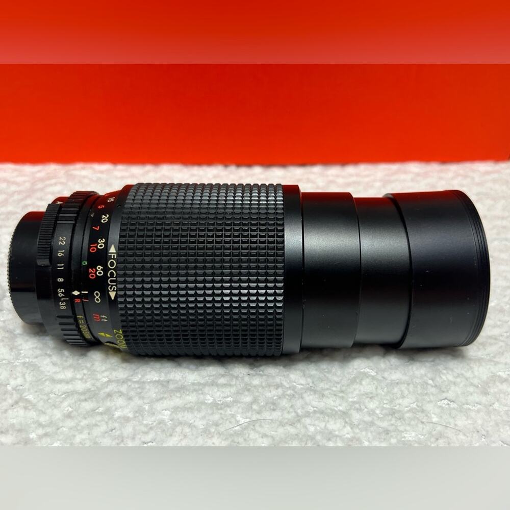 Vintage Sigma Promaster MC Auto Zoom camera lens80-205mm f/3.8